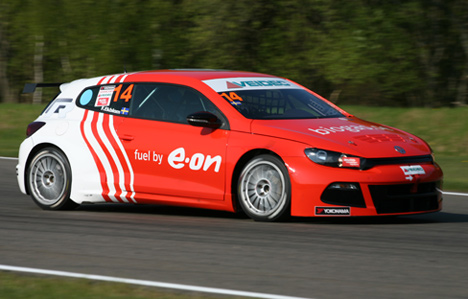 Fredrik Ekblom i VW Scirocco